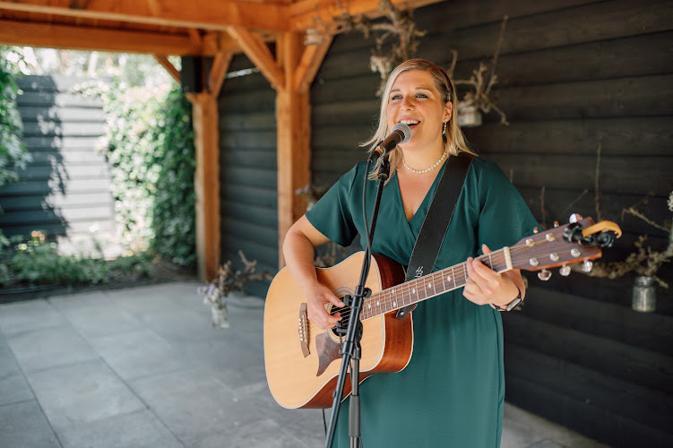 Foto van Aimee Baars Music - Zangeres Bruiloft & Uitvaart