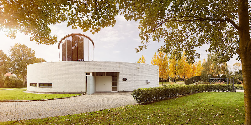 Aula Begraafplaats De Essenhof in Puttershoek