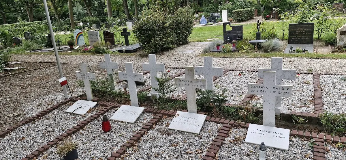 Foto van St Barbara Cemetery