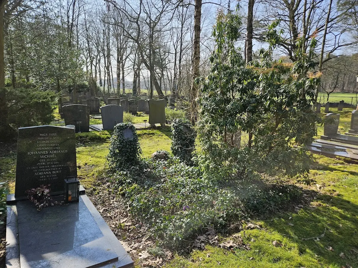 Landgoed Vrederust Begraafplaats in Halsteren