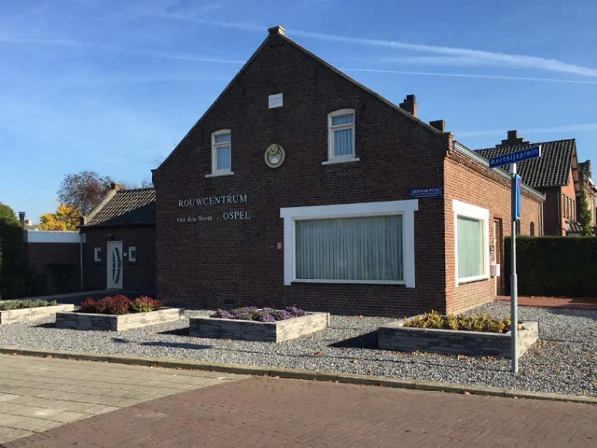 Foto van Uitvaartbegeleiding van den boom