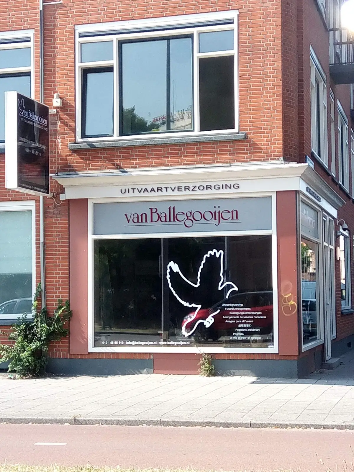 Van Ballegooijen Uitvaartverzorging in Rotterdam
