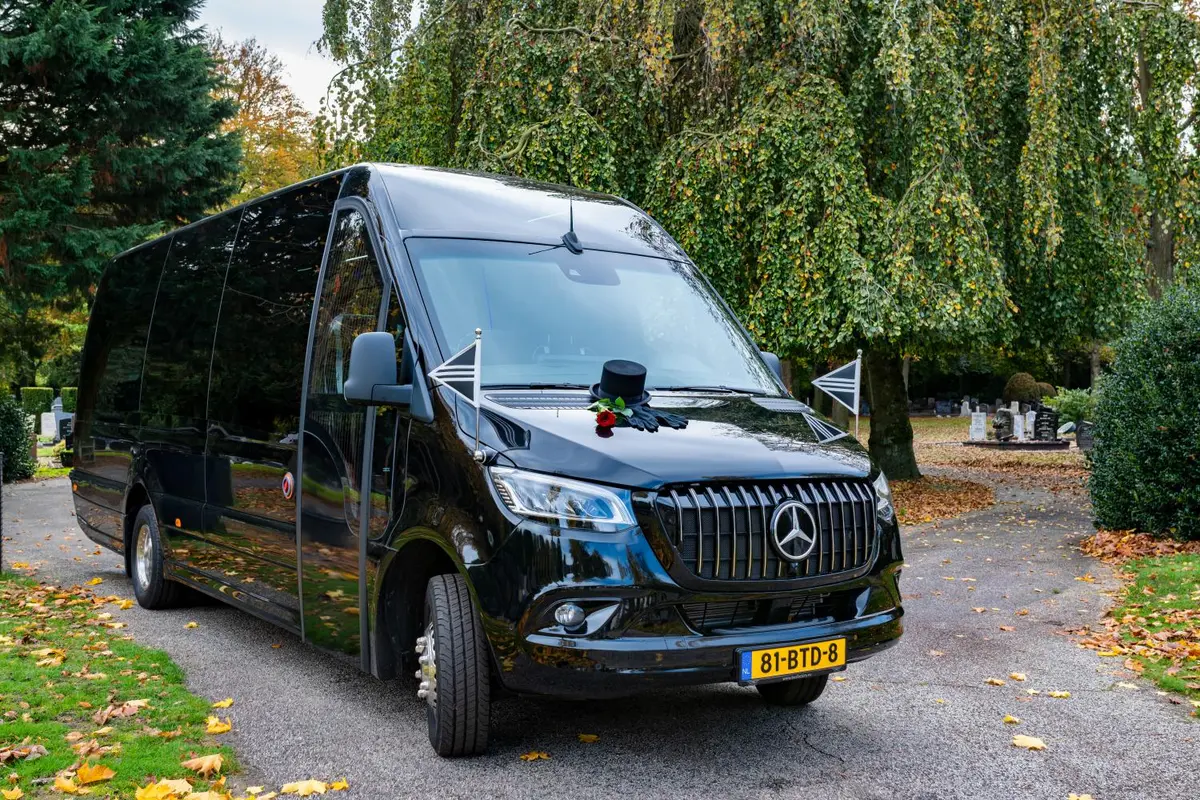 Foto van Uitvaartbussen.nl