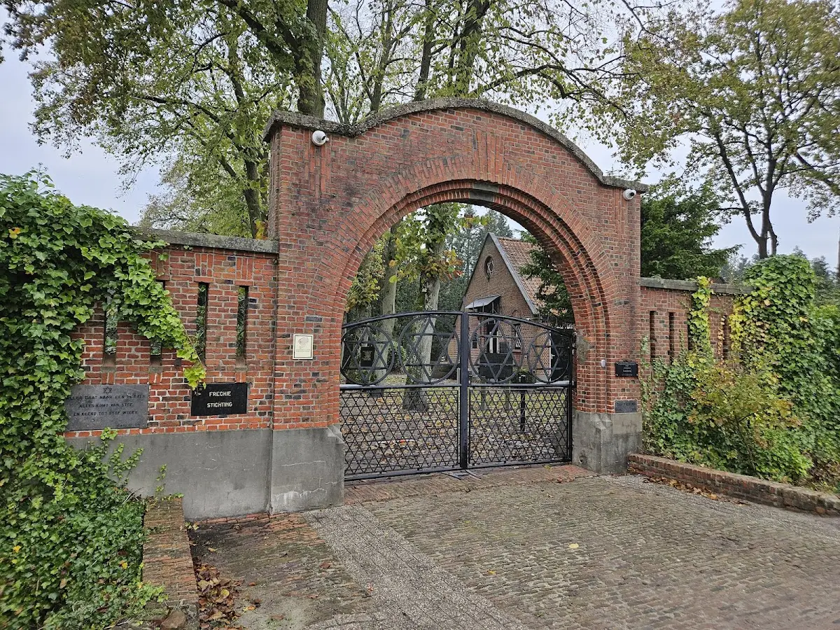 Foto van Joodse Begraafplaats Frechie Stichting
