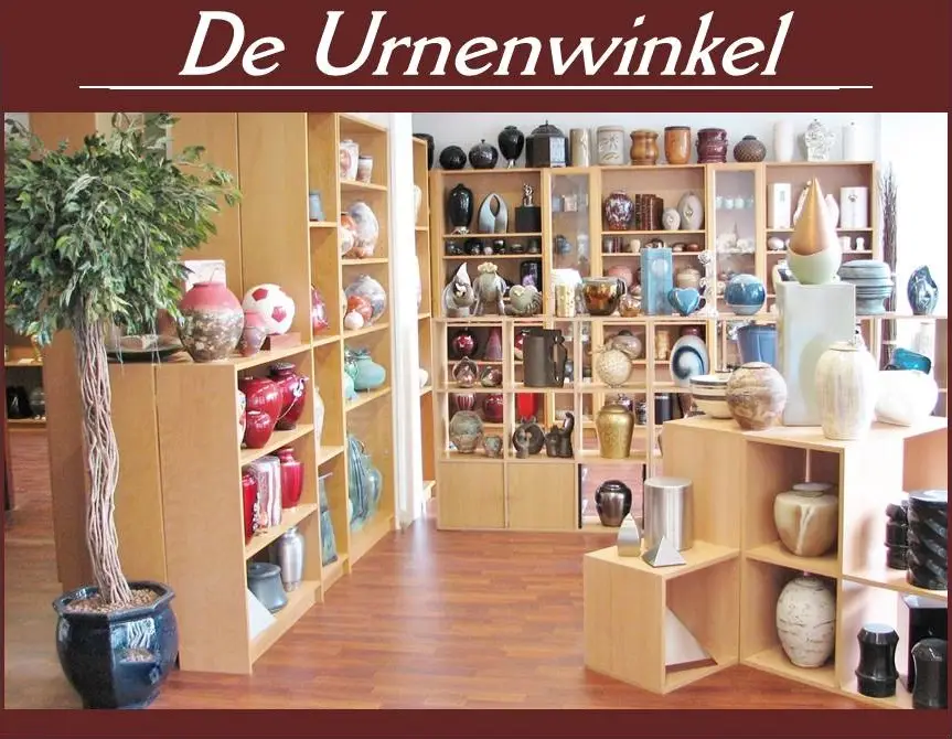Foto van De Urnenwinkel, Een Echte Winkel