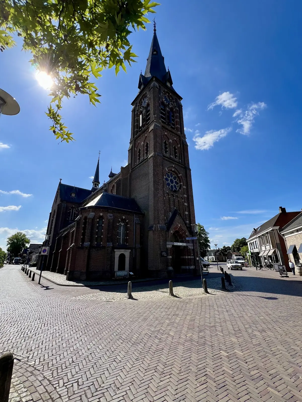 Heilige Maria Hemelvaartkerk in Bavel