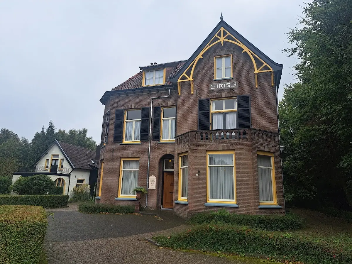 Iris & De Mol Funeral Arrangements in Rheden